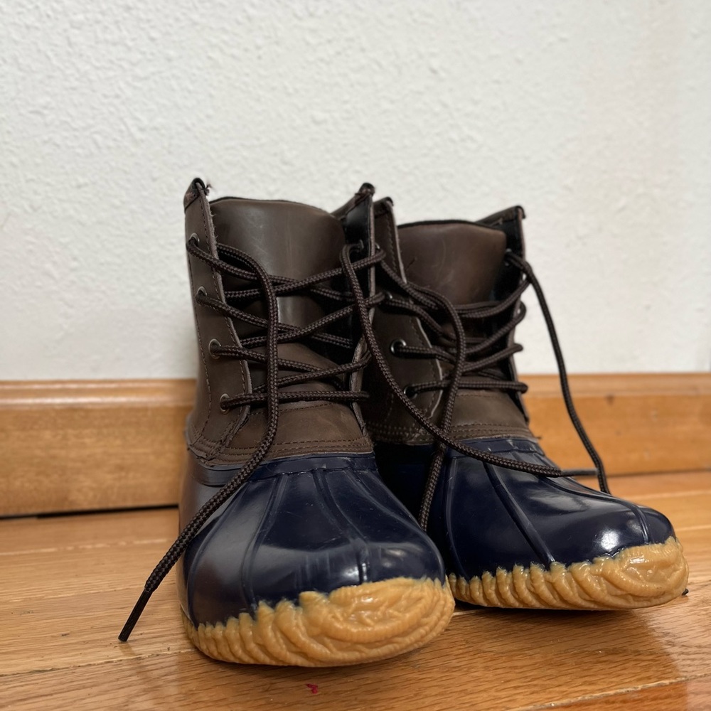 Merona Duck Shoes, Size 7, Brown and Navy Blue